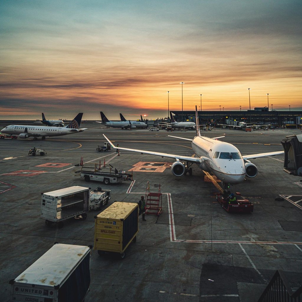 Air freight cargo and door to door express logistics